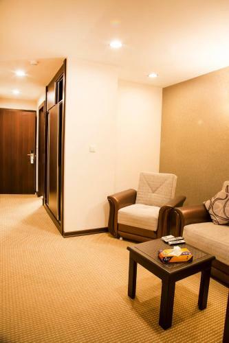 Asenappar Hotel