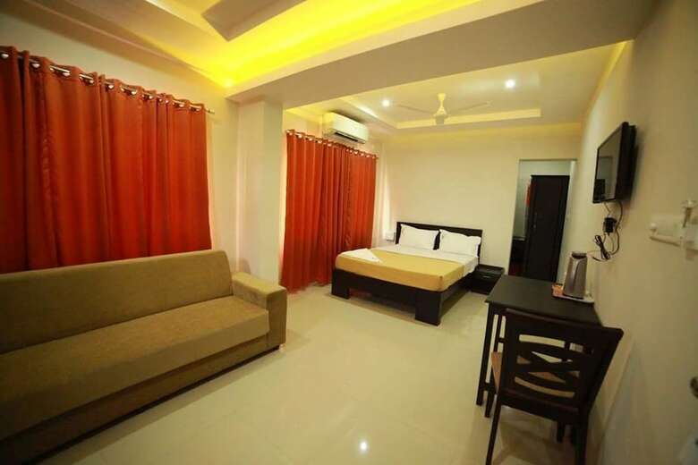 Hotel Riva Residency