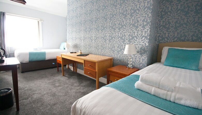 Hostal Clifden House