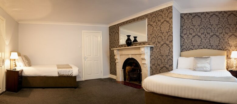 Hostal Clifden House