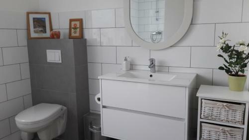 Sk�lav�r�ust�gur Apartments