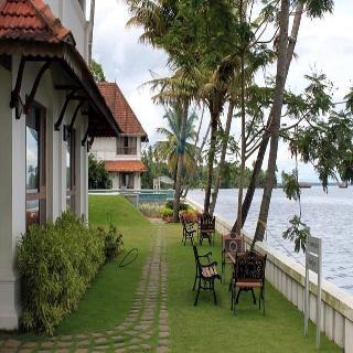 Hotel Lemon Tree Vembanad Lake Resort Alleppey Kerala