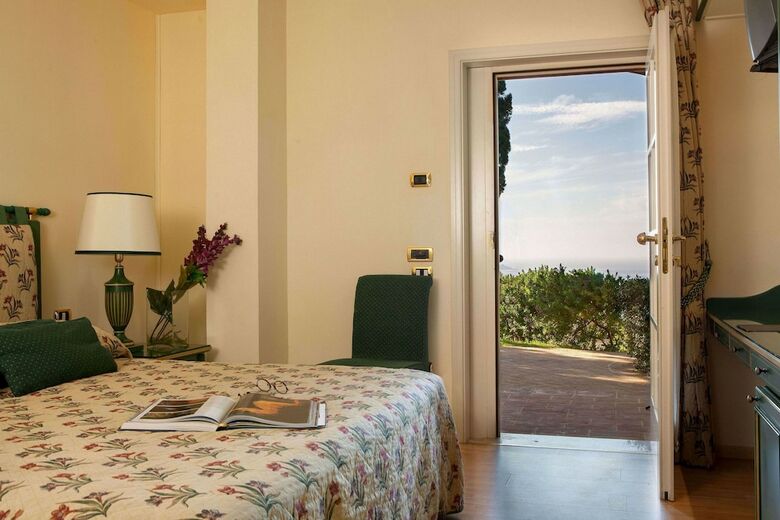 Hotel Altafiumara Resort Castello Sporting