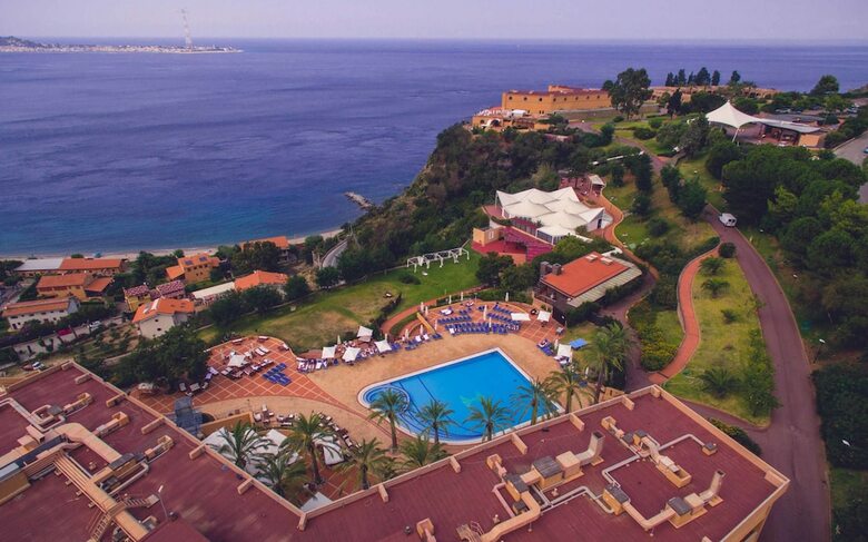 Hotel Altafiumara Resort Castello Sporting