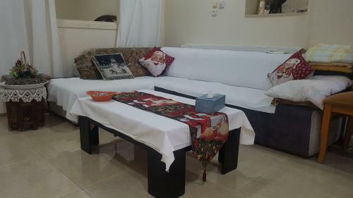 Zohar's Apartment