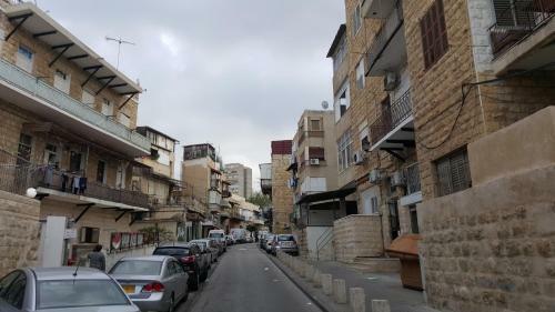Zohar's Apartment