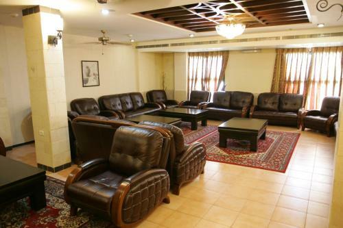 Ron Beach Hotel