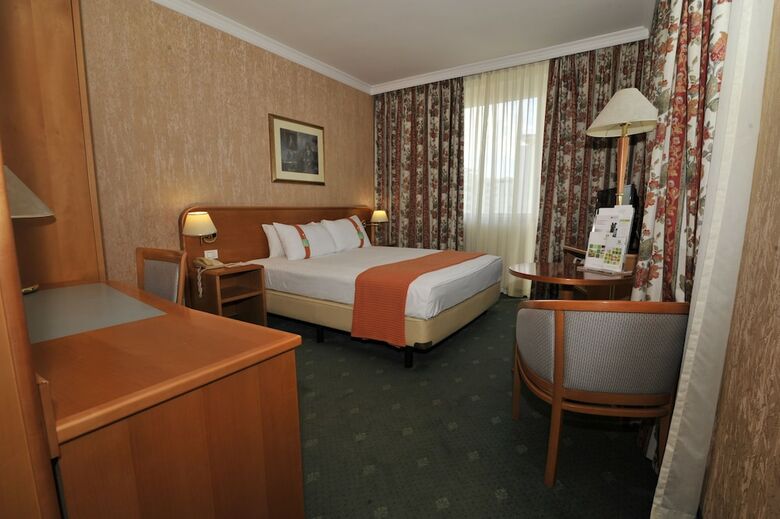 Hotel Holiday Inn Skopje