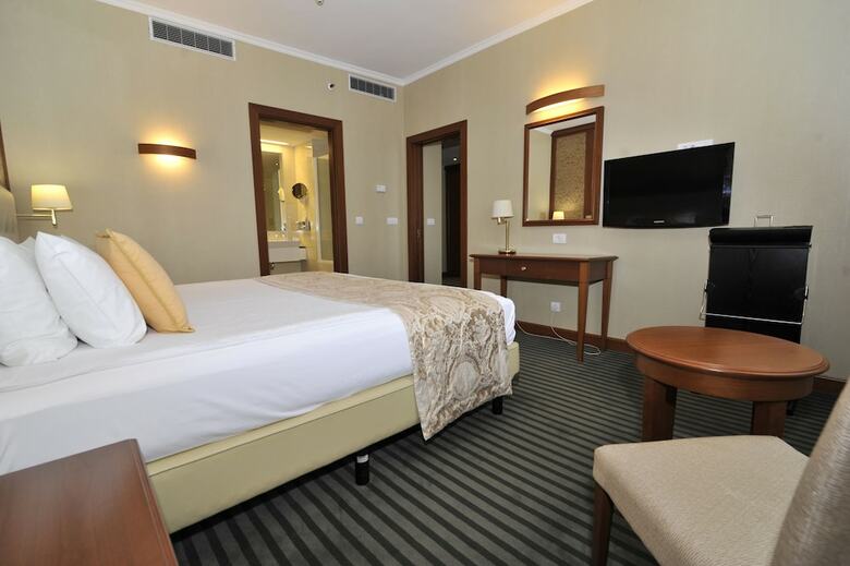 Hotel Holiday Inn Skopje