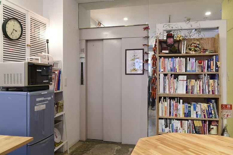 Beehive Hostel Osaka
