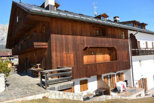 Apartamento Villa Ronco - Stayincortina