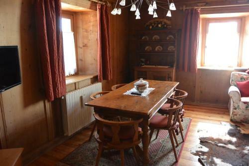 Apartamento Villa Ronco - Stayincortina