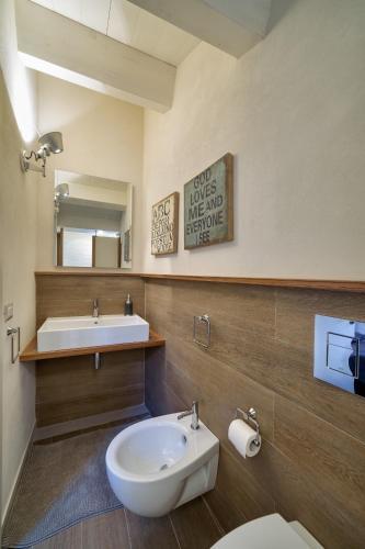 Pomelia Luxury Apartments