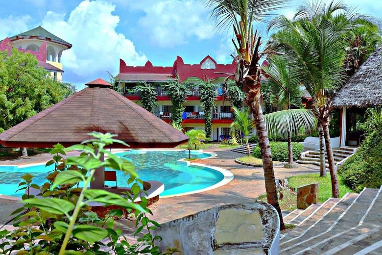 Hotel Lily Palm Resort