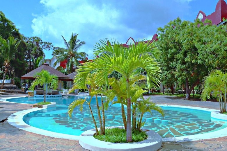 Hotel Lily Palm Resort