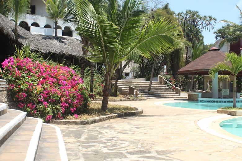 Hotel Lily Palm Resort