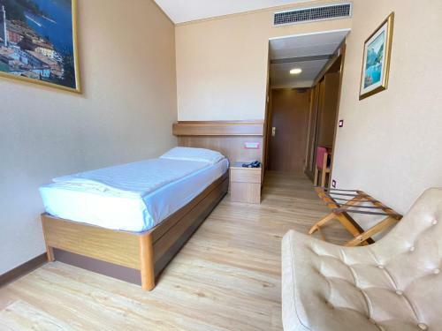 Sunlake Hotel