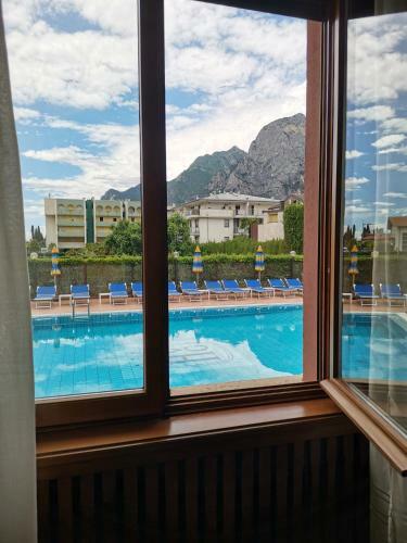 Sunlake Hotel