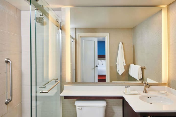 Alex Johnson Hotel