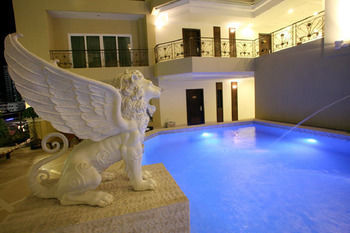 Hotel Lk Renaissance