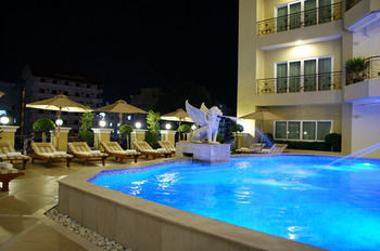 Hotel Lk Renaissance