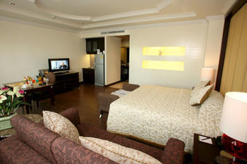 Hotel Lk Renaissance