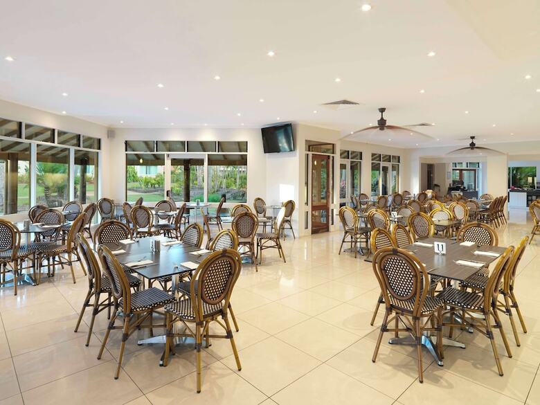 Hotel Oaks Sunshine Coast Oasis Resort