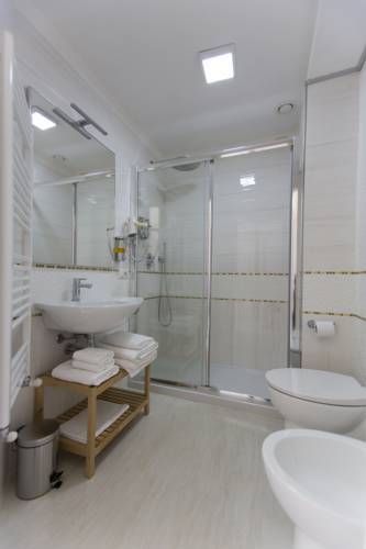 Hostal Brezza Marina Luxury Rooms