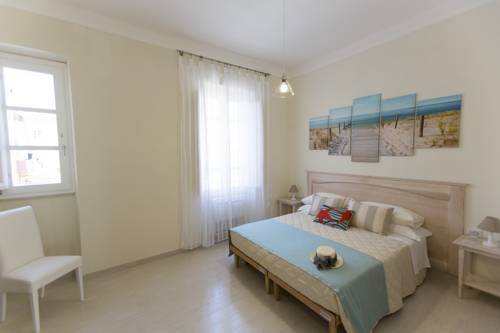 Hostal Brezza Marina Luxury Rooms