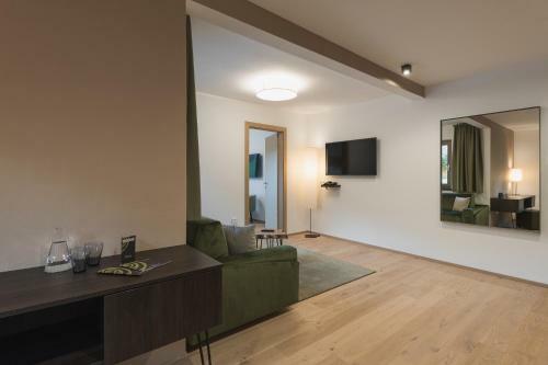 Oliven- & Genusshotel Hirzer
