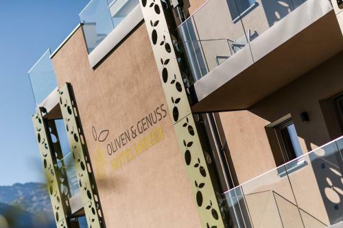 Oliven- & Genusshotel Hirzer