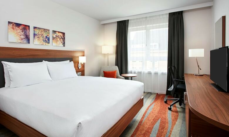 Hotel Cascade Louise