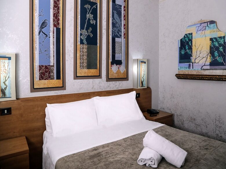 Hotel Roma Room