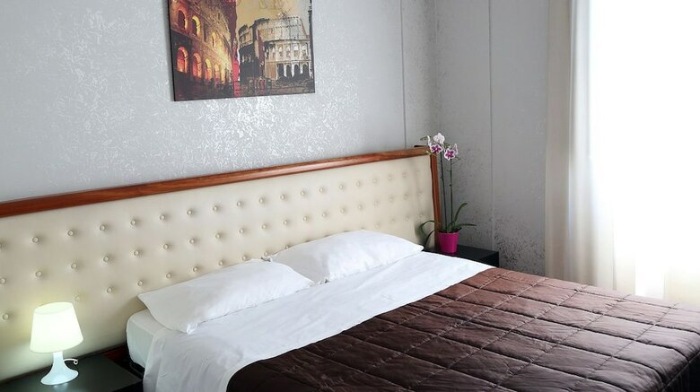 Hotel Roma Room