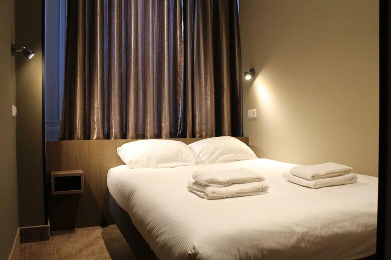 Hotel Blossoms City