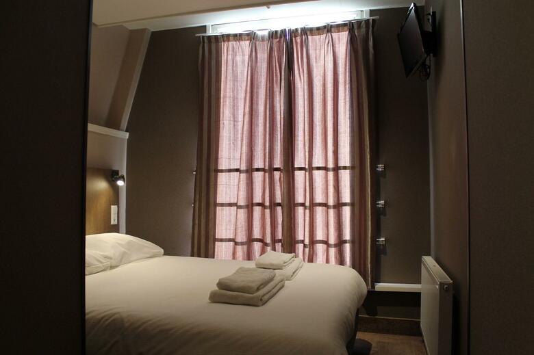Hotel Blossoms City
