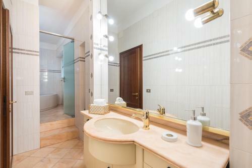 Design Apartments Florence- Florence City Center