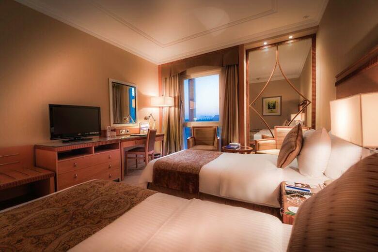 Hotel Golden Tulip Bahrain