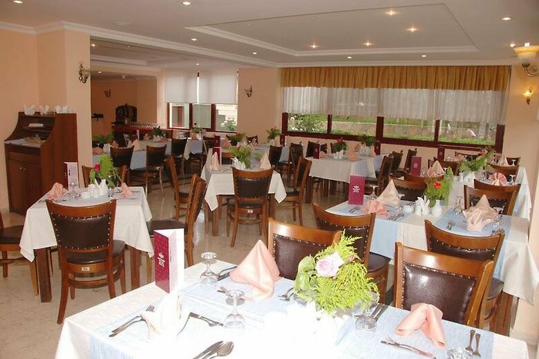 Hera Beach Hotel