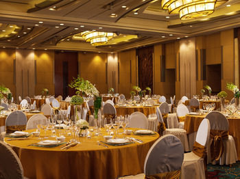 Hotel Renaissance Wuhan