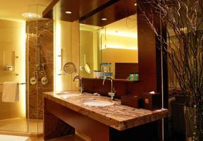 Hotel Renaissance Wuhan
