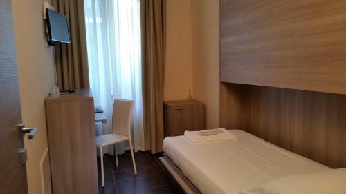 Hll Hotel Lungolago Lecco
