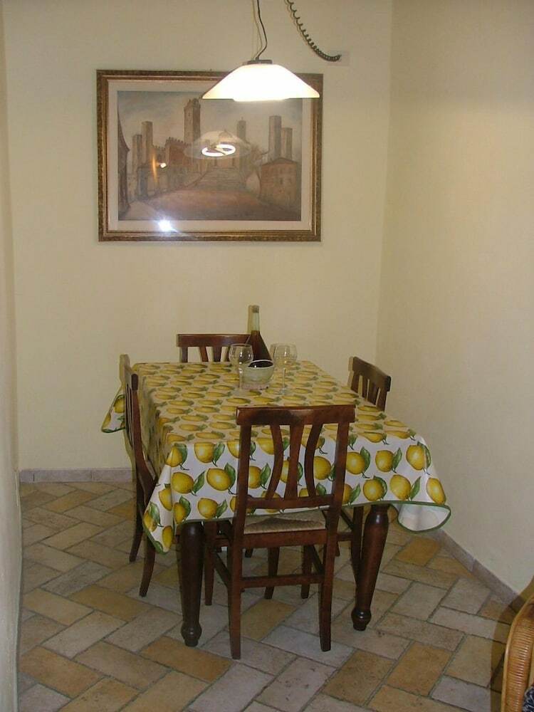 Agroturismo Casa Vacanze Le Case