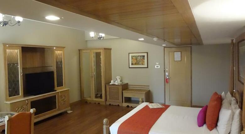 Hotel Sun-n-sand Mumbai