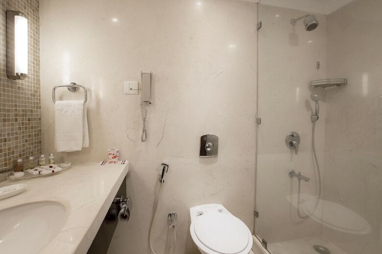 Hotel Sun-n-sand Mumbai
