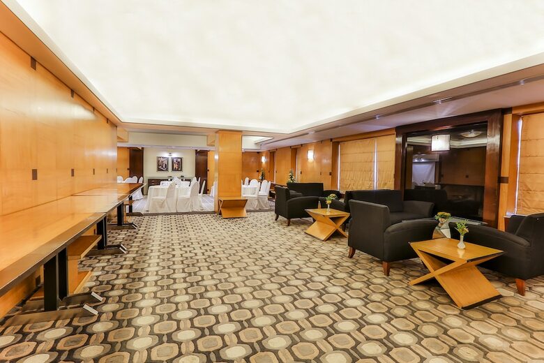 Hotel Sun-n-sand Mumbai