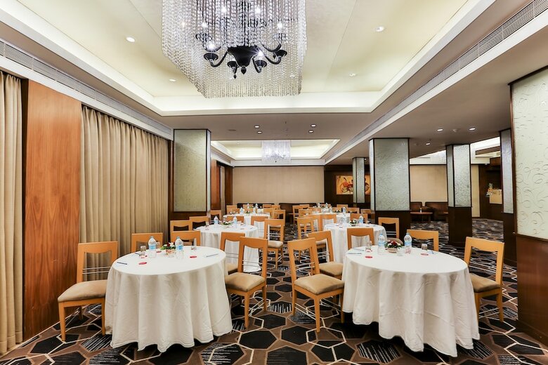 Hotel Sun-n-sand Mumbai