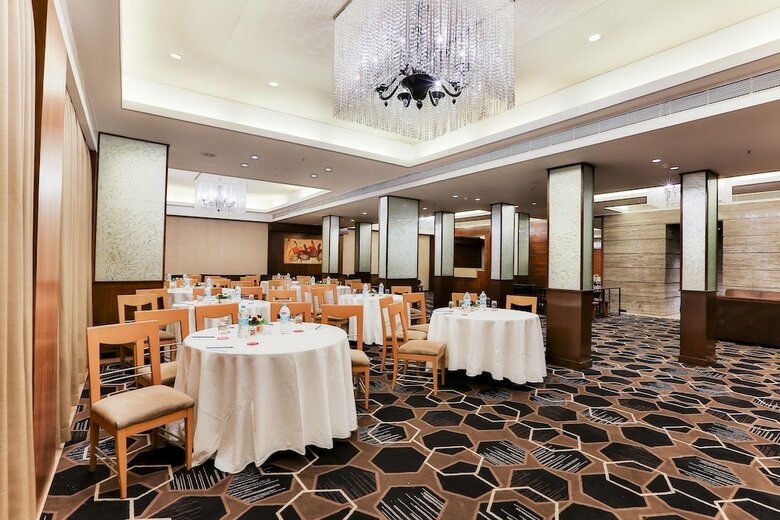 Hotel Sun-n-sand Mumbai