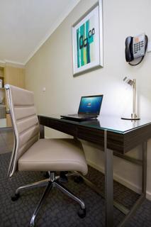 Hotel Quality Suites Clifton On Northbourne