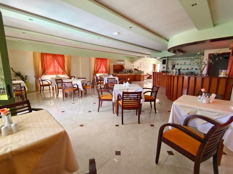 Hotel Alex